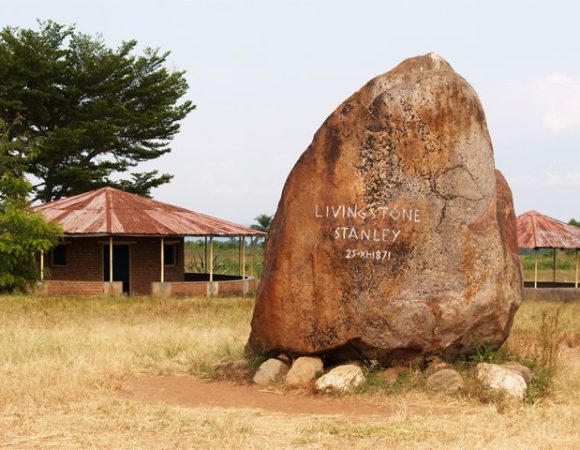 La pierre Livingstone et Stanley à Mugere